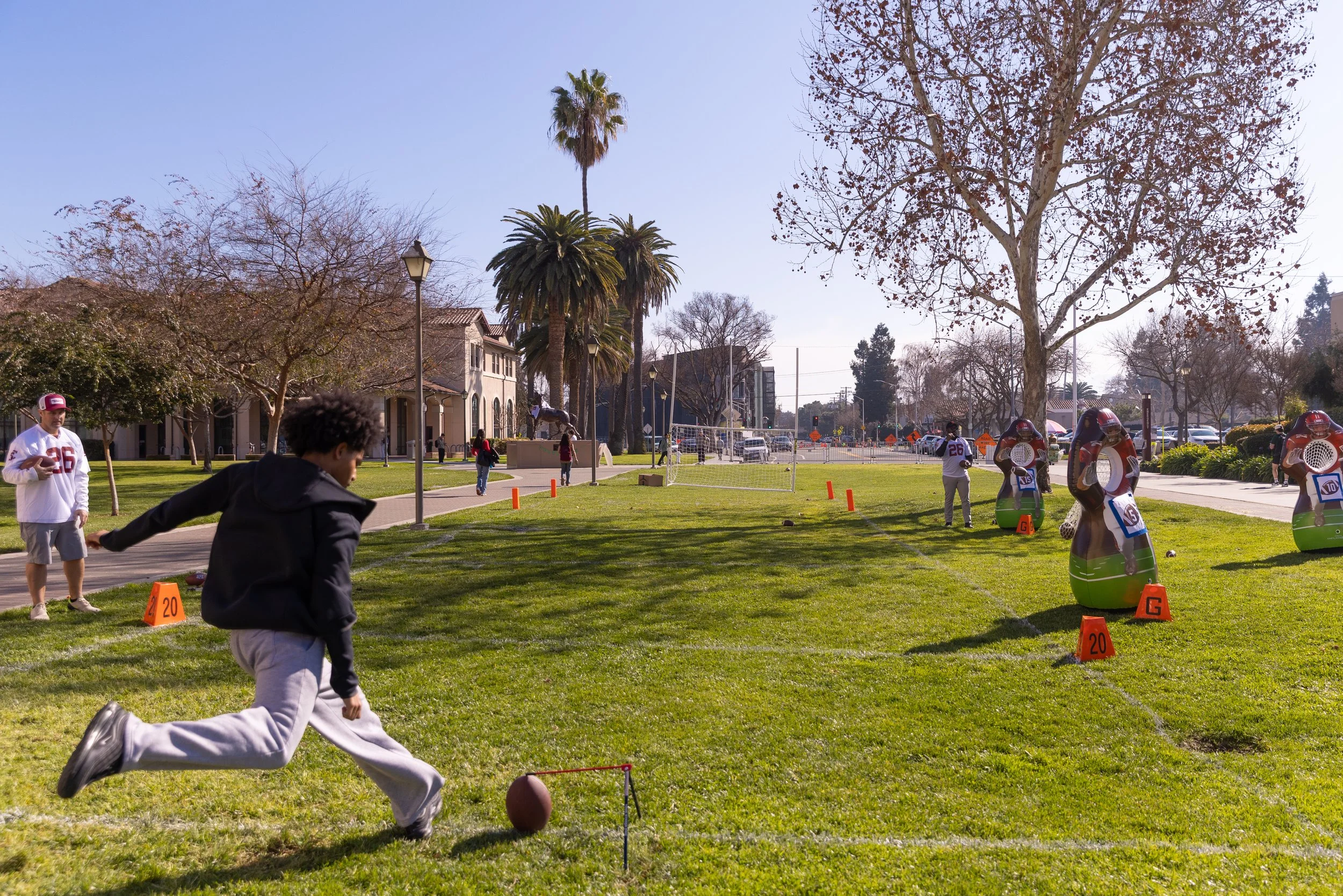 Super Bowl Events Revive a Familiar Question: Where’s Football?