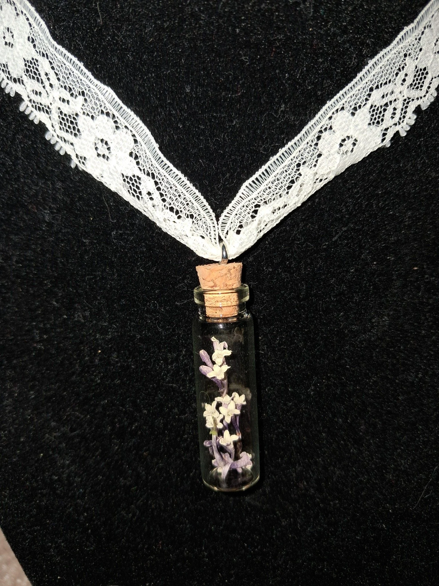 flower necklace lilac.jpg