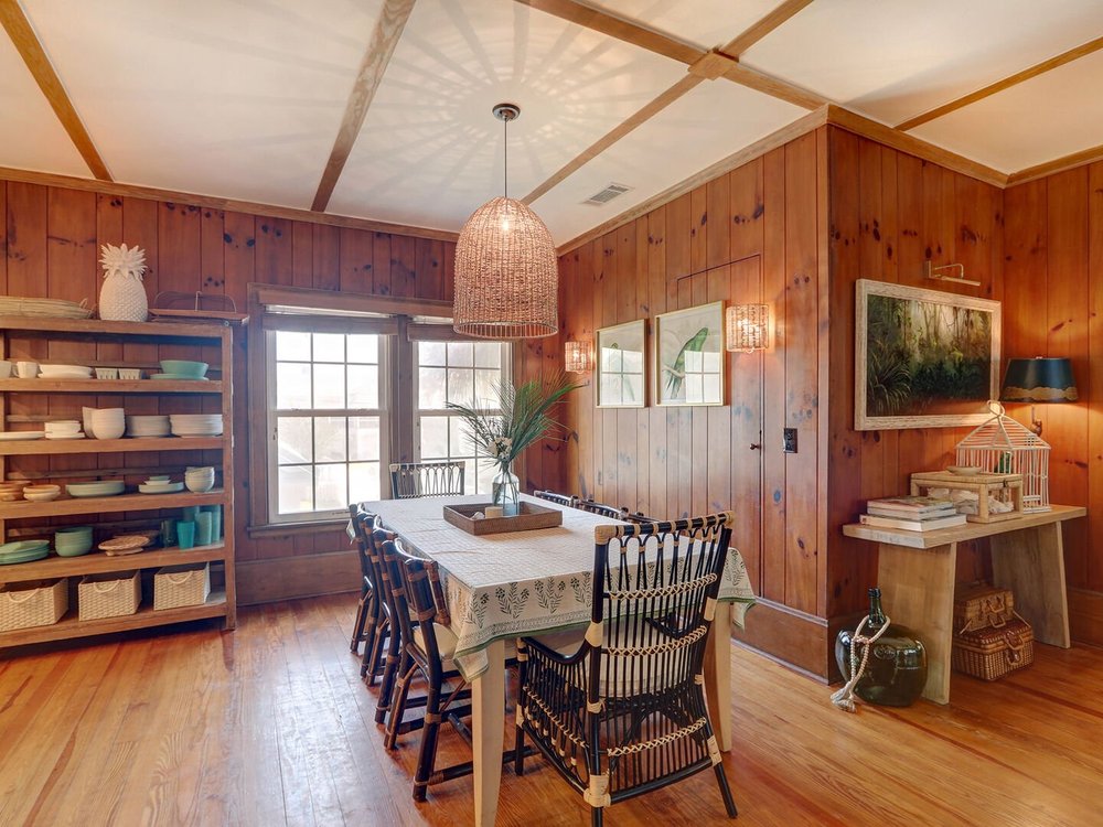 Elsewhere on Tybee Interior Dining Room.jpeg