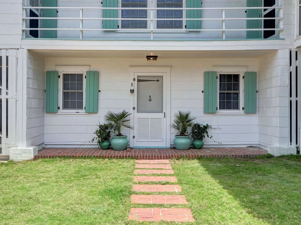 Elsewhere on Tybee Exterior 2.jpeg