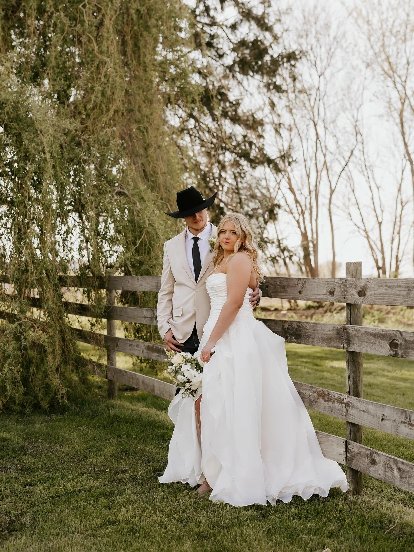 THE FURNASES 🌼

WOW&hellip; what a day with Angela and Camden! Everything about Saturday was pure magic - from the energy, to the people, to the way these two love each other so effortlessly.

I had the best time getting creative at a new venue, sur