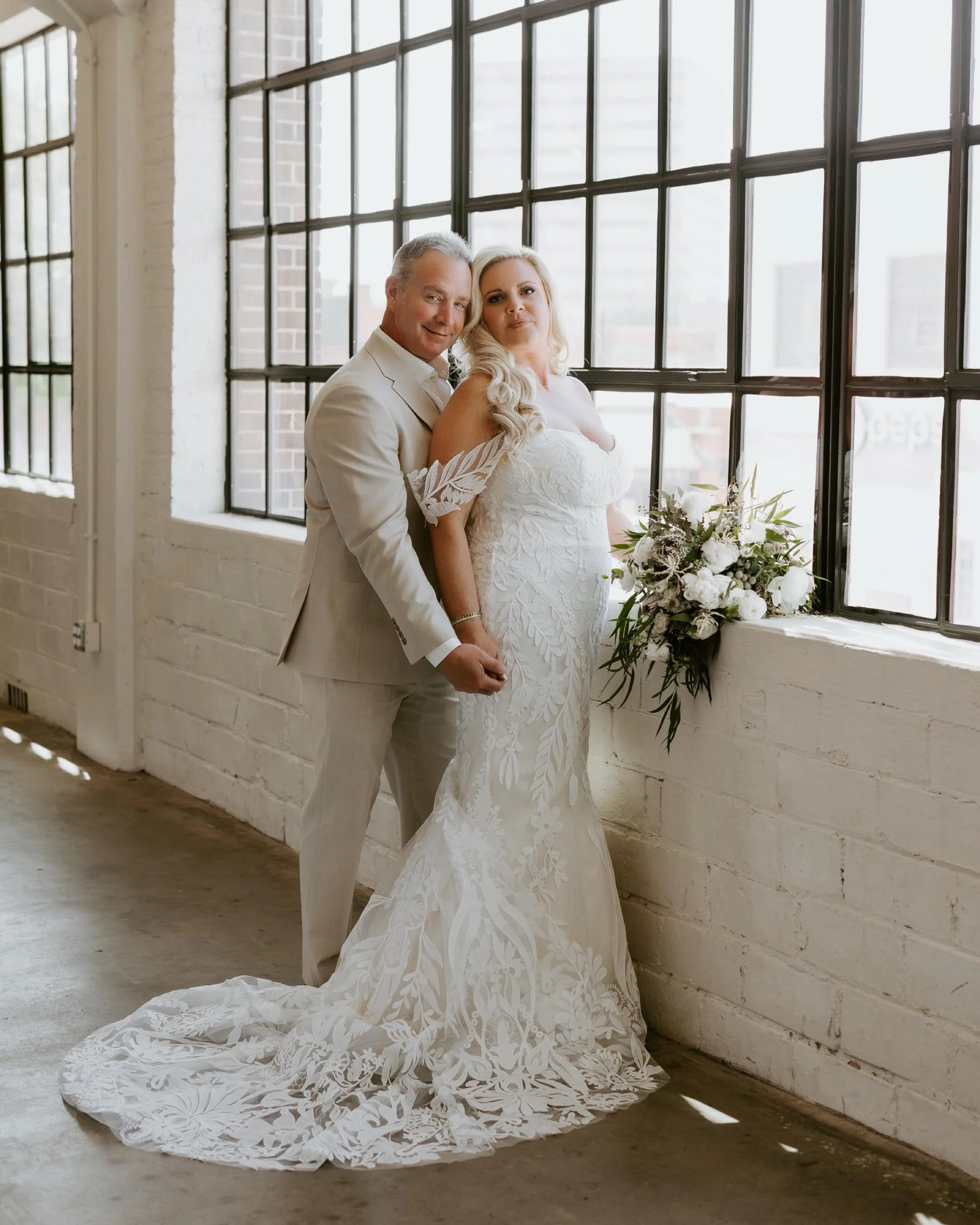 THE DIPPELS 💍

Friday with Monica and Sean was stunning!!! Another beautiful day at The HarMac with an amazing couple, their family and friends. I love what I do. 

And I loveeeeee that the wedding date is the anniversary of the day they met, got en