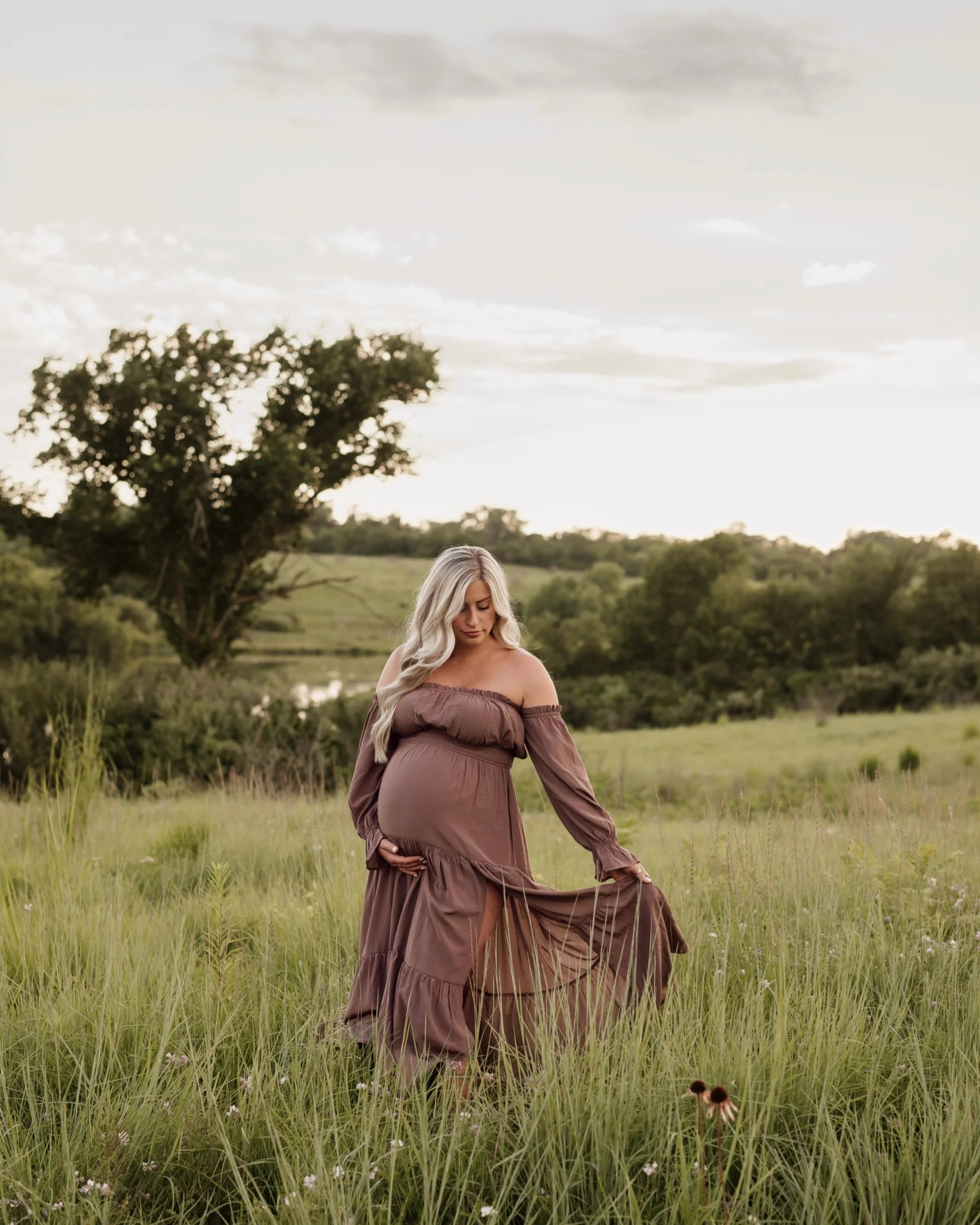 Mini sessions continue to remind me that you don&rsquo;t need an hour to create a beautiful gallery✨

As I&rsquo;ve grown as a photographer, I&rsquo;ve gained some speed and efficiency. This gorgeous maternity mini is proof - we can accomplish SO muc