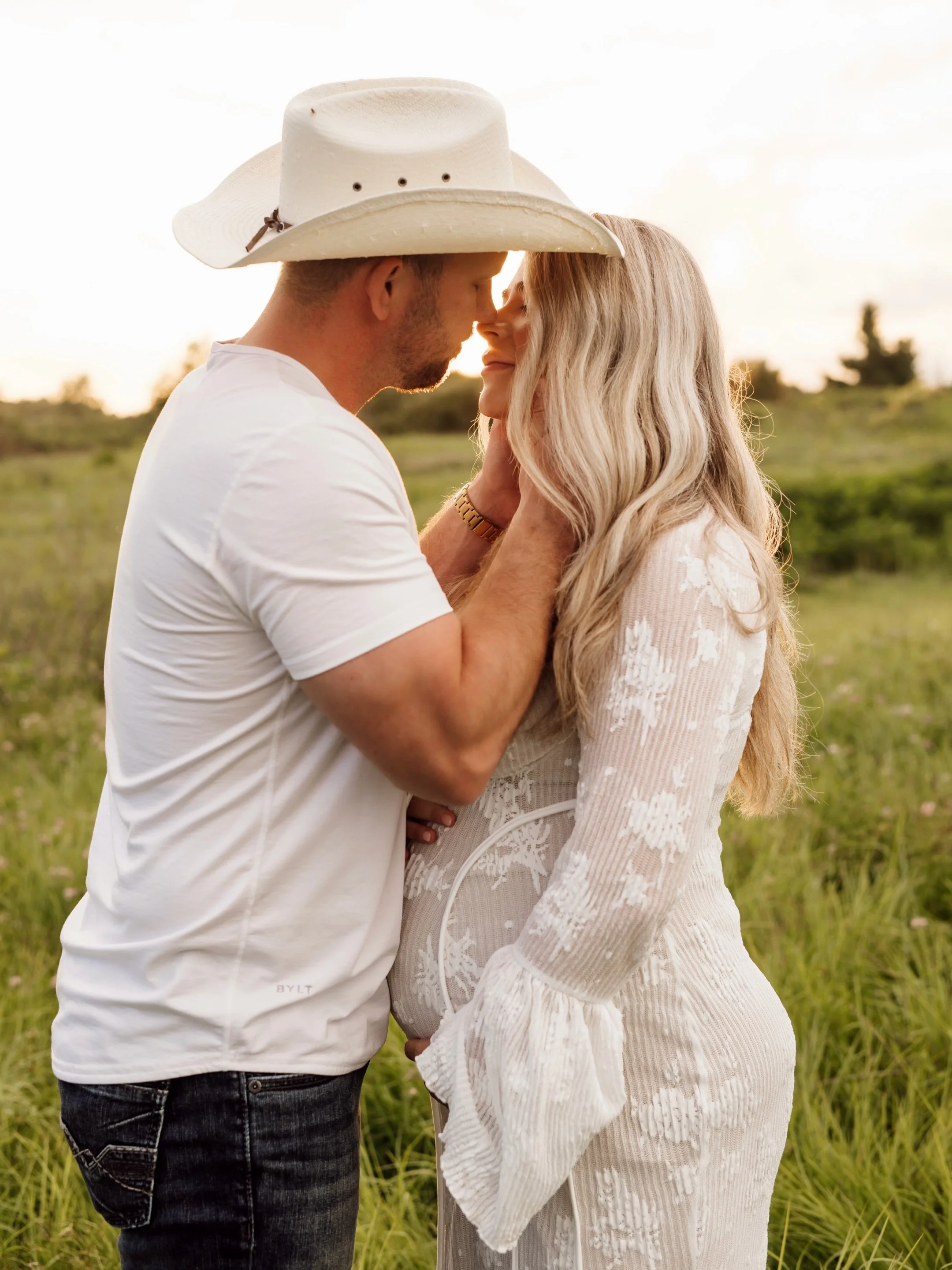 Another wedding to maternity couple, I&rsquo;m so lucky to capture these chapters!! And our next session is coming soon 🫶🏻
