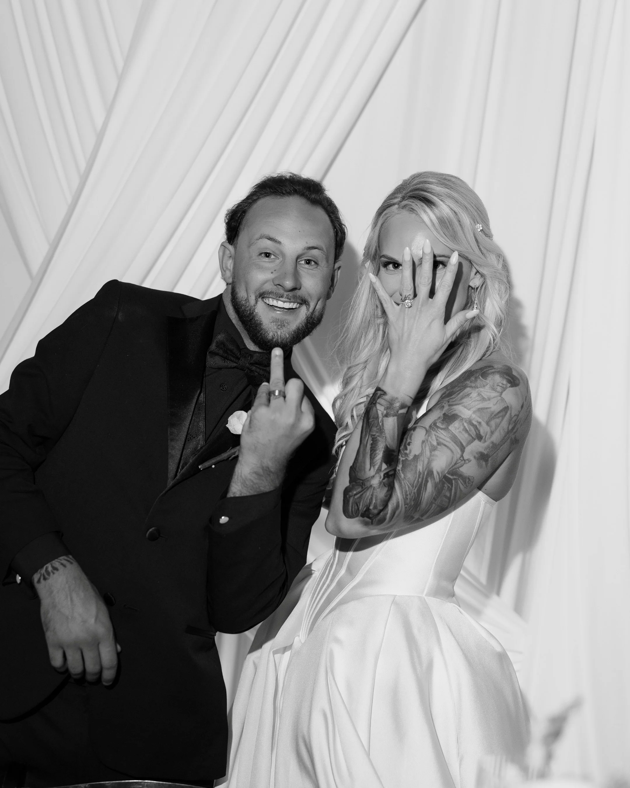 THE SMITHS 🦢

Last Friday I had the absolute honor of capturing my friend, and fellow wedding vendor, Haley get married! 

Haley and Haidens day was gorgeous and filled with fun. Congratulations friends, it was so great to celebrate you! 

Vendors a
