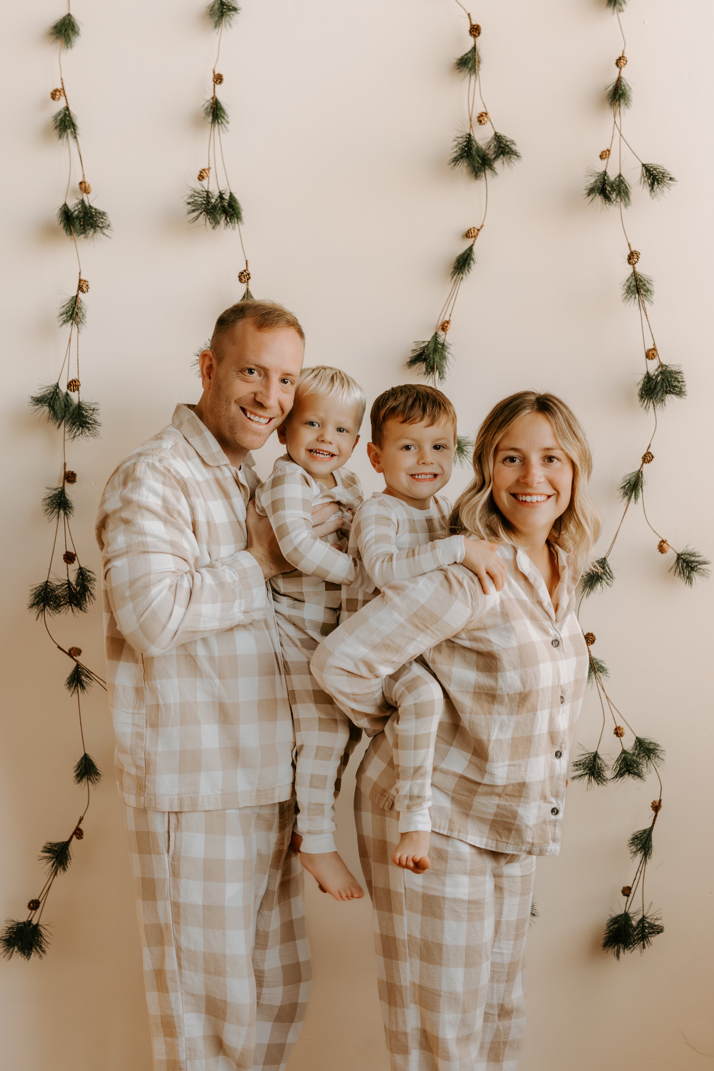 2501 Holiday Minis-1-297.JPG