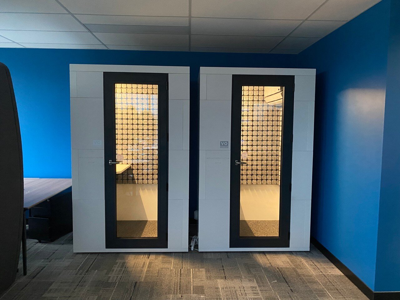 Site Shot - QLD - two Studiobricks One booths just installed for a leading product development and regulatory consulting group serving the pharmaceutical and biotechnology industry.⁠
⁠
The Studiobricks range is a versatile booth for professional audi