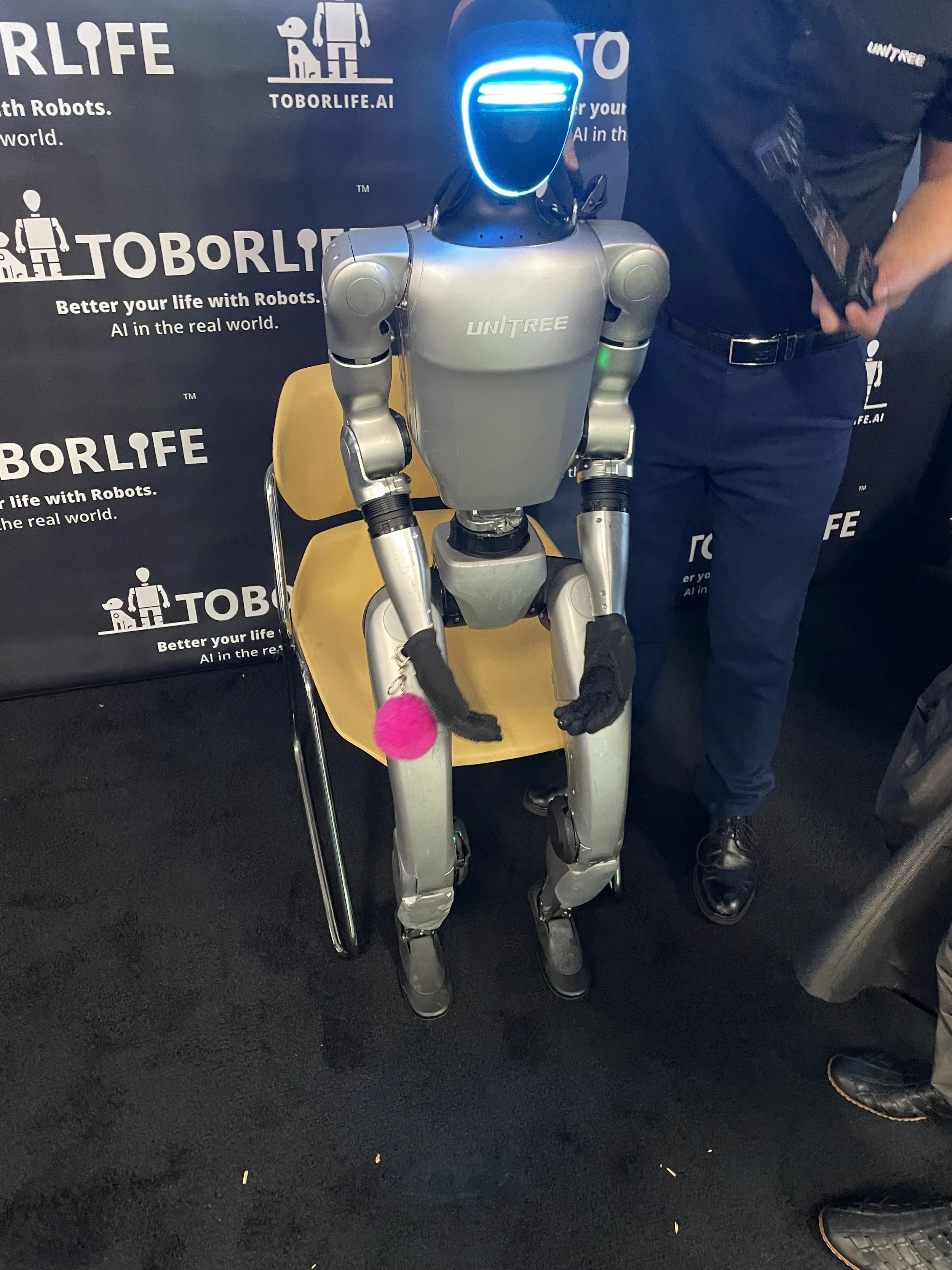 See around corners, don't run into them