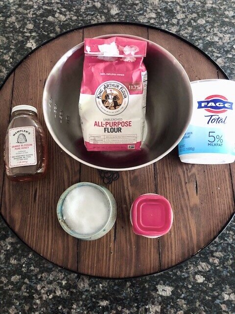 5 ingredients. You can use instant yeast or regular yeast - both work.