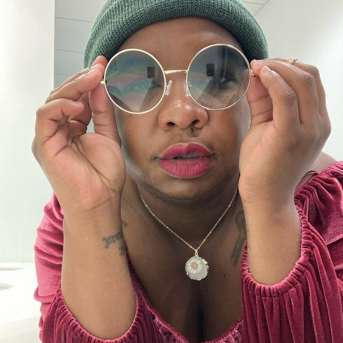 Unsent Show Reader Line Up Reveal 4! 🔥🙌🏽

Introducing Billie Mari Grant! @billie.mari 

Honored last year as one of the LGBTQ Chamber of Commerce 40 Under 40 and a sex and relationship educator with 17 years experience, Billie is an abolitionist, 