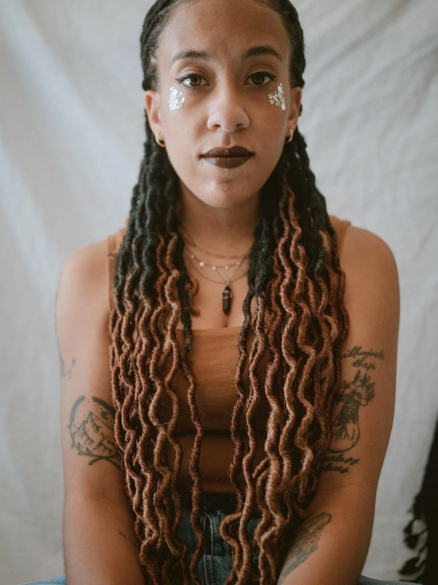 Unsent Show Reader Line Up Reveal 7! 🔥🙌🏽

Introducing Marissa Morrow! 

Marissa @marissammorrow is a Thornton-raised, Denver-based poet, arts administrator, photographer, and vinyl DJ. Her poetry has been published in Denverse @denversemagazine ma