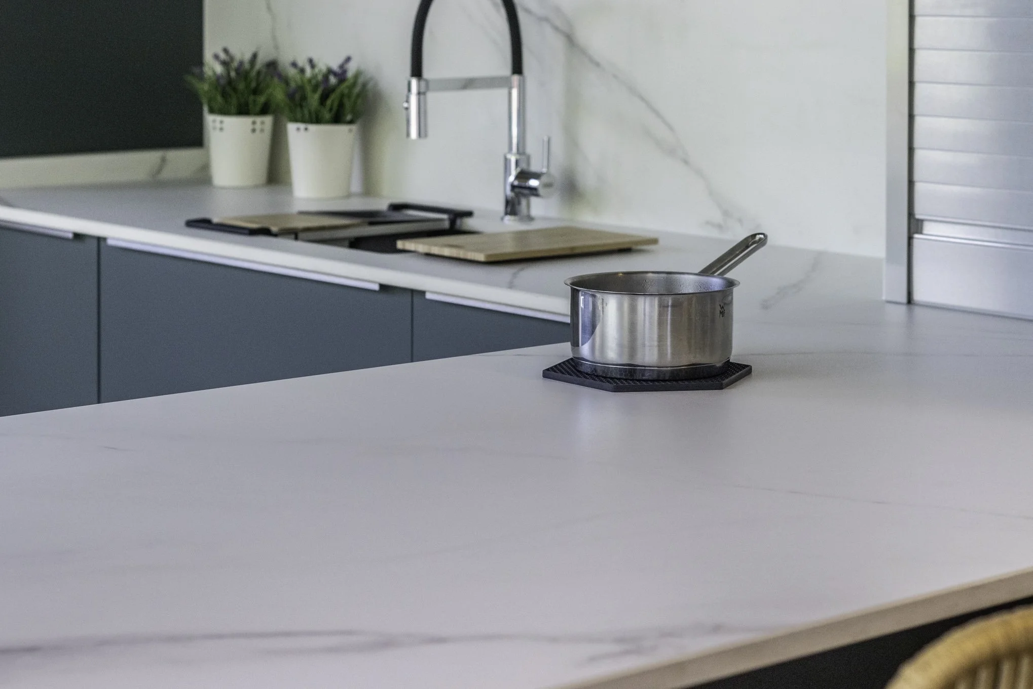 Inducción invisible.