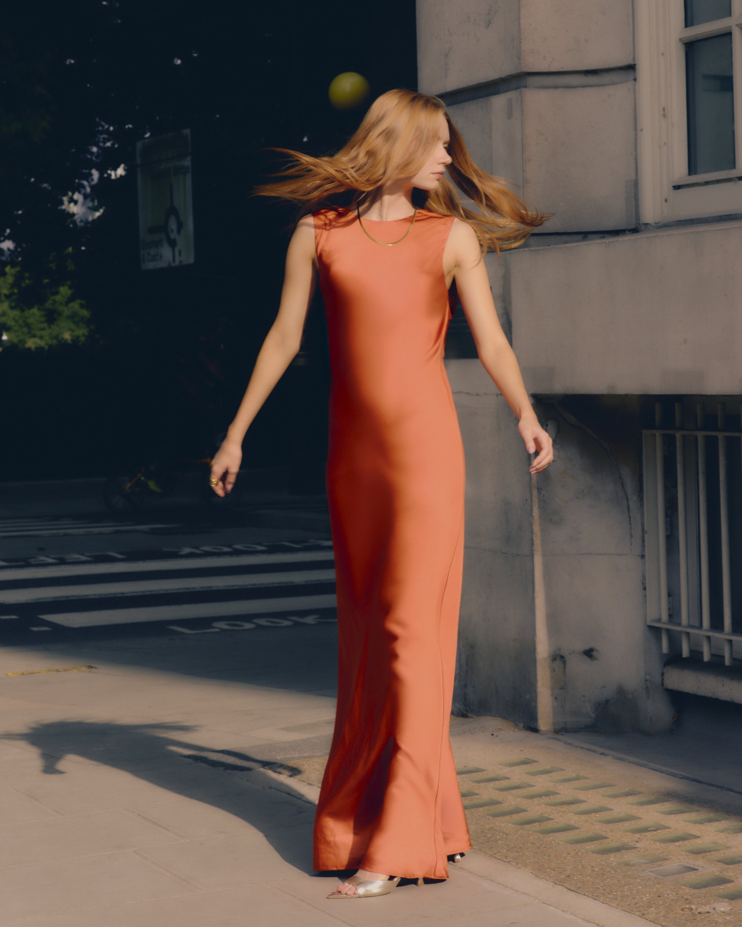 OMNES_AW25_Lara Tangerine.jpg