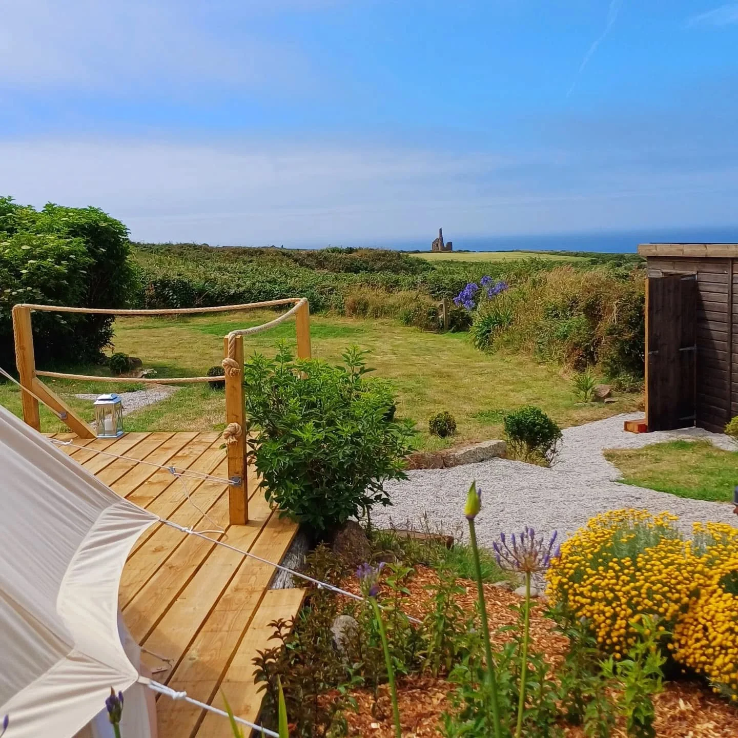 Escape to the stunning Cornish coast, and make summer 2025 one to remember! 
Unwind in your very own private Italian-style garden, complete with gorgeous decking, comfy sofas, sun-soaked terraces, soft candle glow, and breathtaking sunsets. 
With the