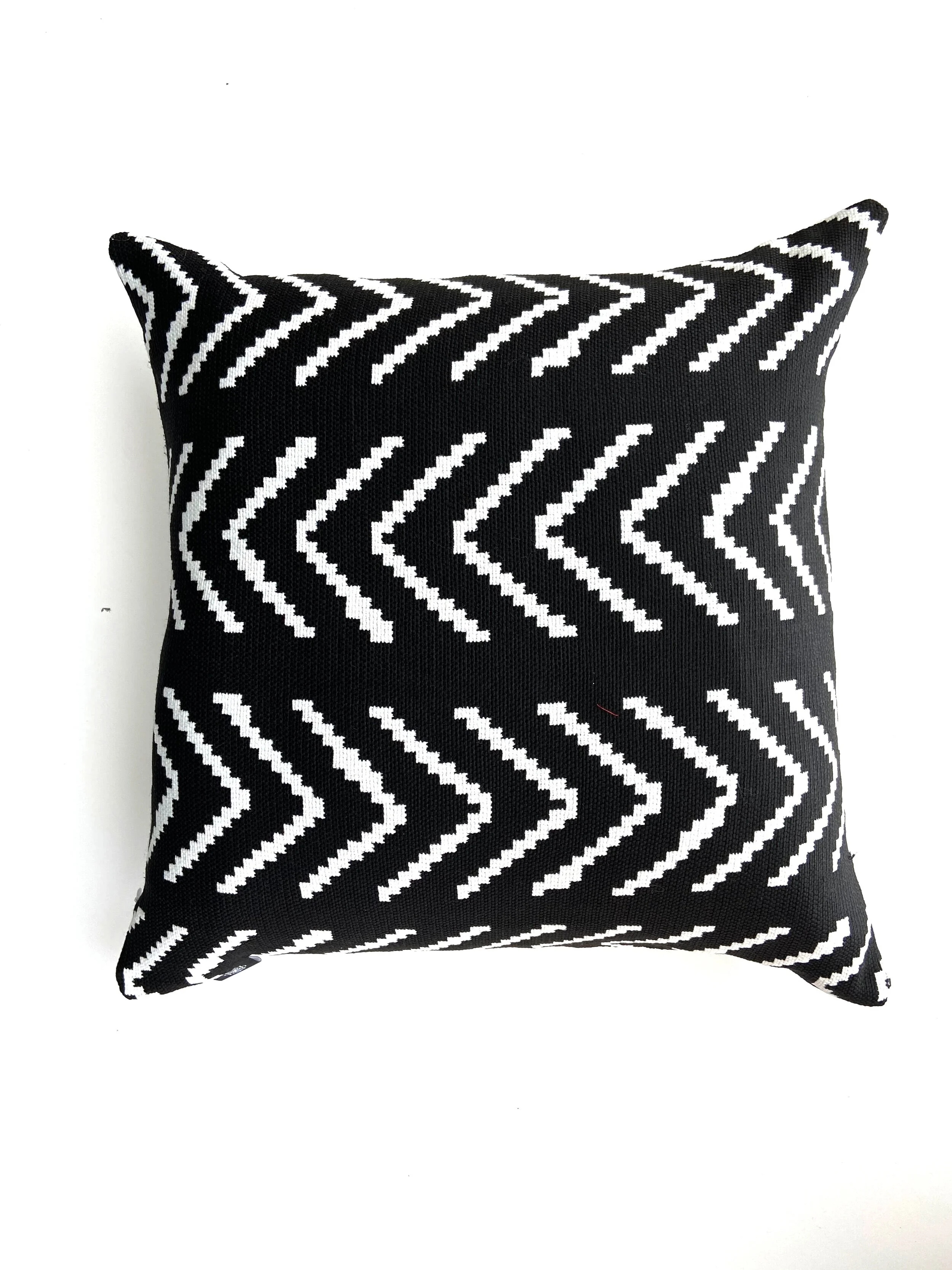 Black and White Geometric Lumbar