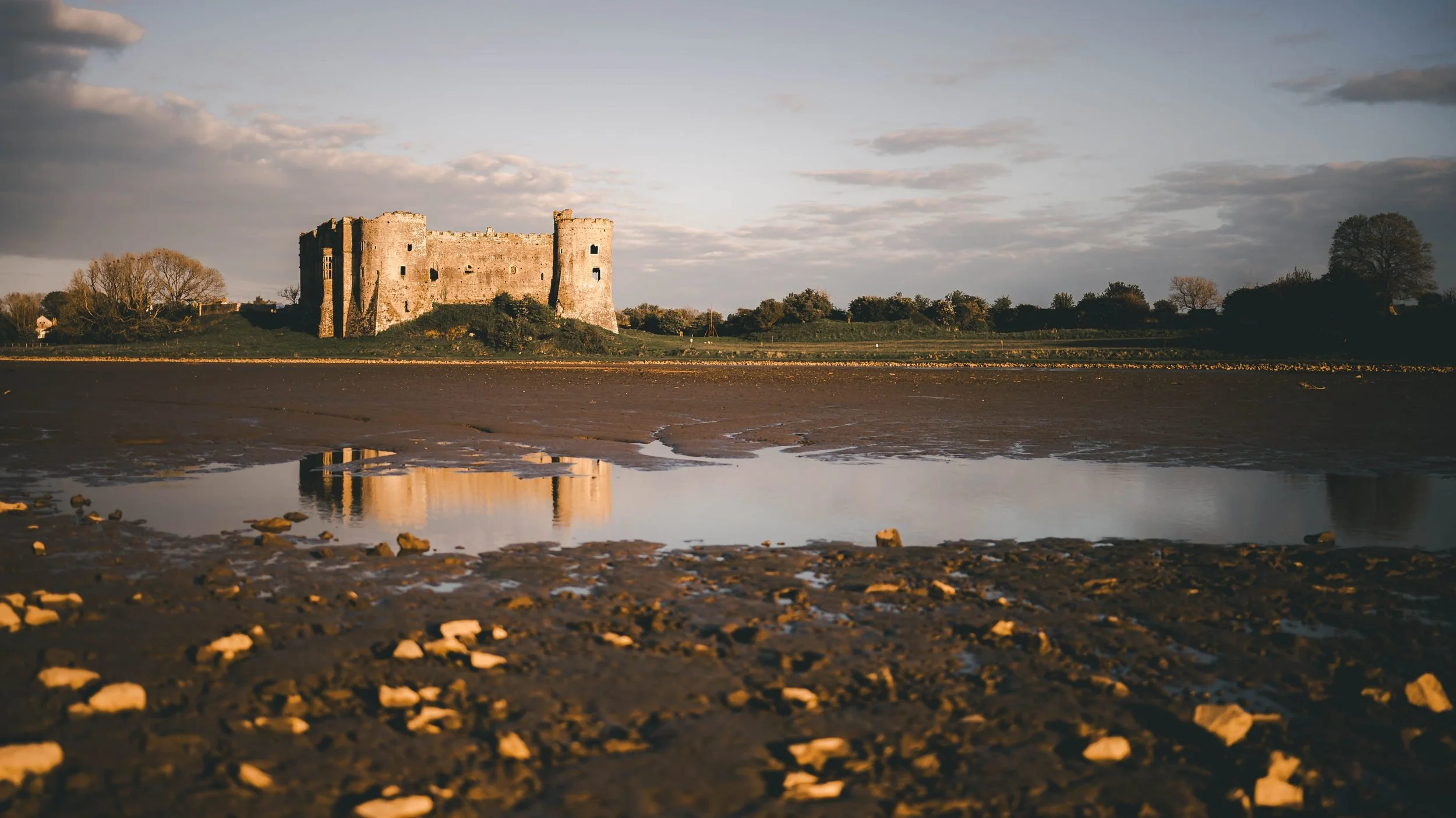 carew-castle-pembrokeshire-01.jpg