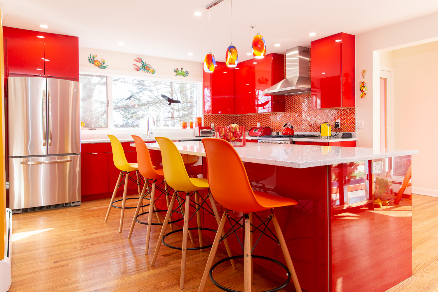 red_kitchen_fridge_to_counter_a-0932.jpg