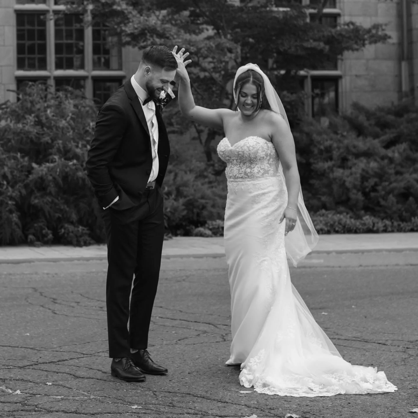 As we wrap up one of the best years, we welcome the new year with open arms and open books! Book your wedding for the 2026 and 2027 seasons and secure your favourite vendors! I am so beyond excited to see what this next year will bring! Link in bio f