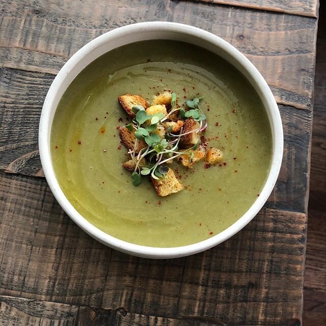 Definitely a soup day, y&rsquo;all. Craving @chefkirstieharris&rsquo; Spring onion soup with garlicky brioche croutons and micro radish.
.
.
.
#humbletable #soup #soupday #nashvillechef #foodstagram #nashvillefoodie #nashvillefood #eaternashville 📸 