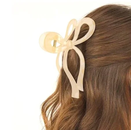 Beautiful Bow Claw Clip. Pearl