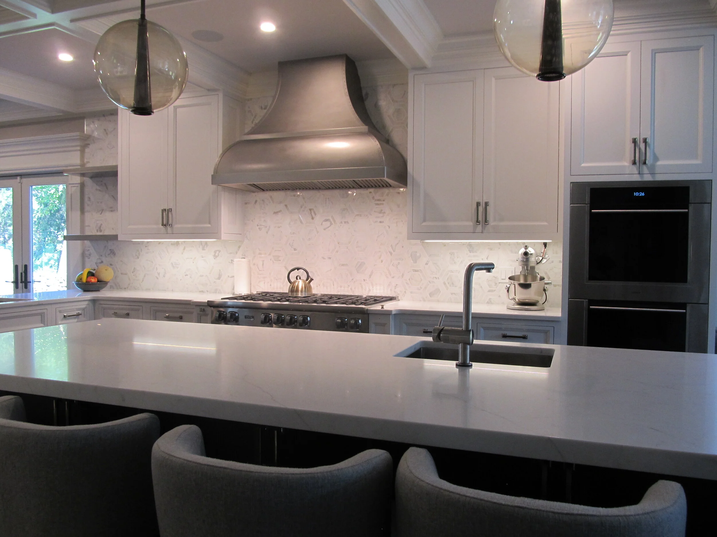 Great Kitchen for Eight