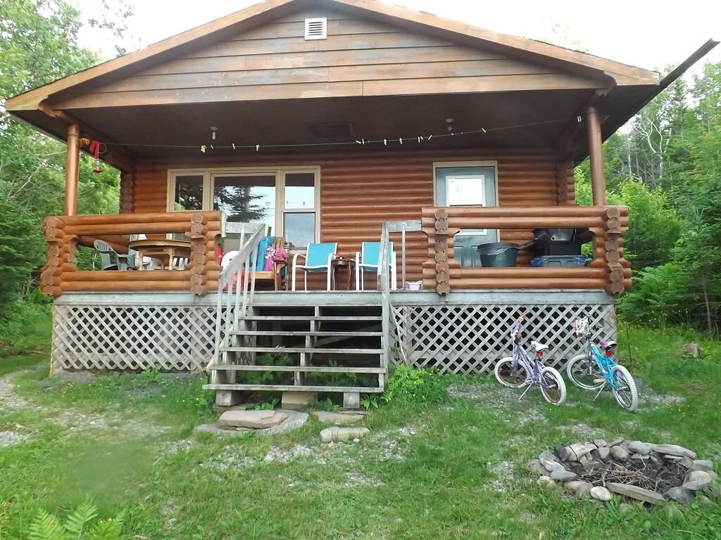 waterfrontlogcottage.jpg
