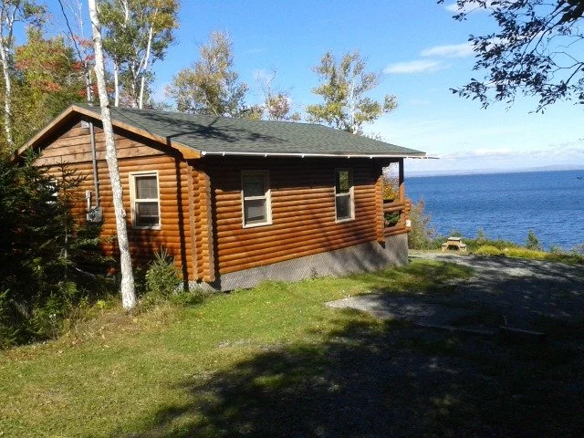 log cottage 2 with  view.jpg