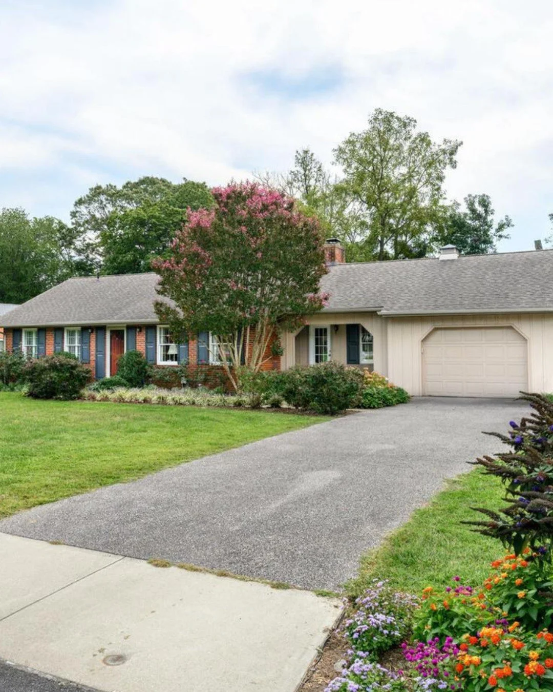 Under Contract near Downtown Chestertown, 221 Richard Drive⁣
⁣
Some homes simply feel right &mdash; and this was one of them. ⁣
⁣
This thoughtfully updated home is just blocks from the Chester River and the farmers market &mdash; proof that the right