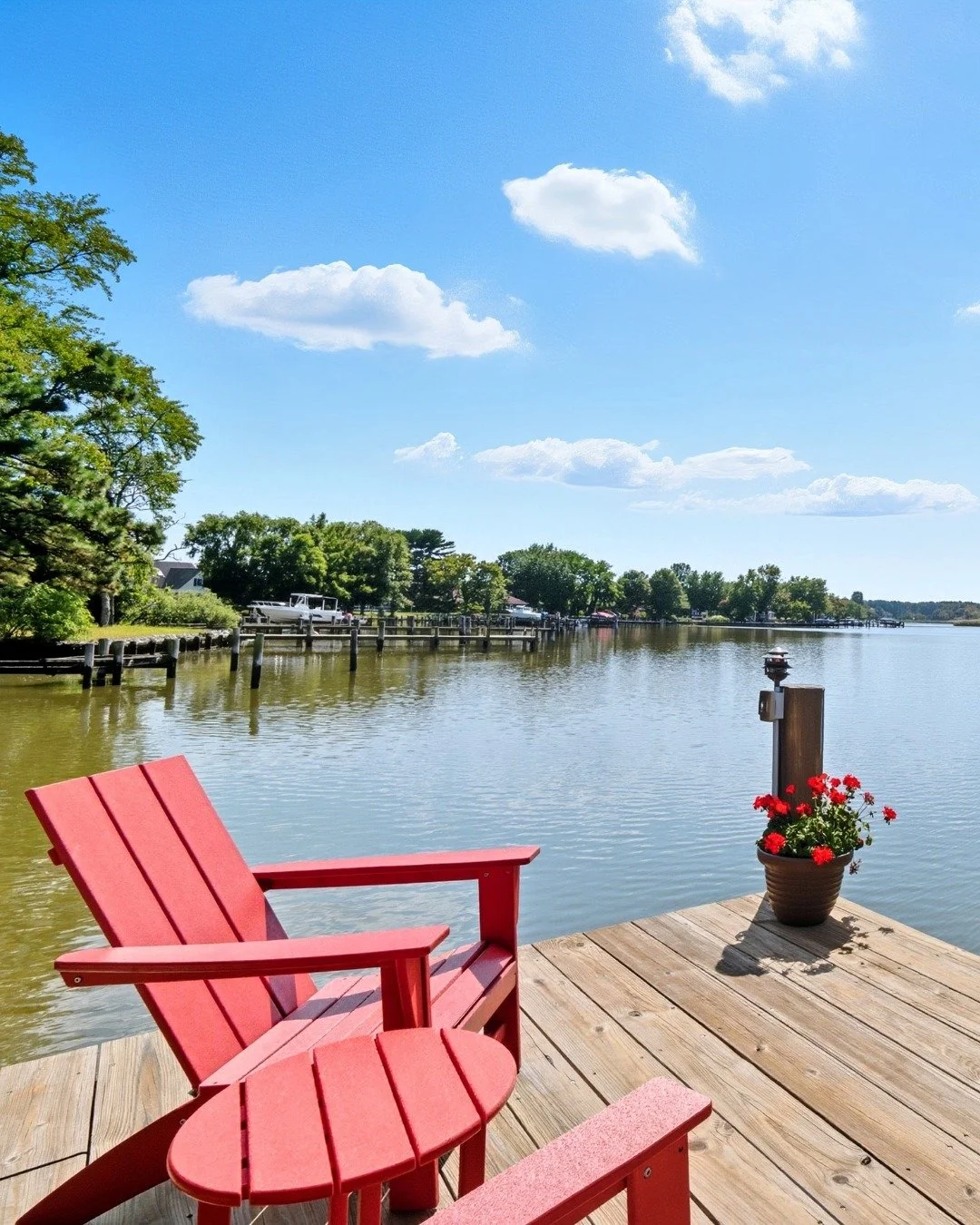 Dreaming of a vacation home in Rock Hall? Before you dive in, here are a few things to keep in mind.⁣
⁣
5 Things You Should Know When Buying a Vacation Home in Rock Hall, Maryland⁣
⁣
Budget beyond the purchase &mdash; upkeep &amp; utilities ⁣
Locatio