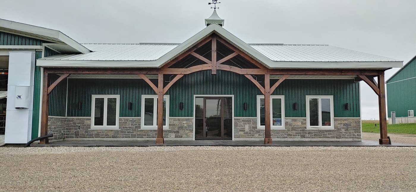 A custom 134’x 368’ steel roof insulated dairy barn in Millbank, Ontario.
