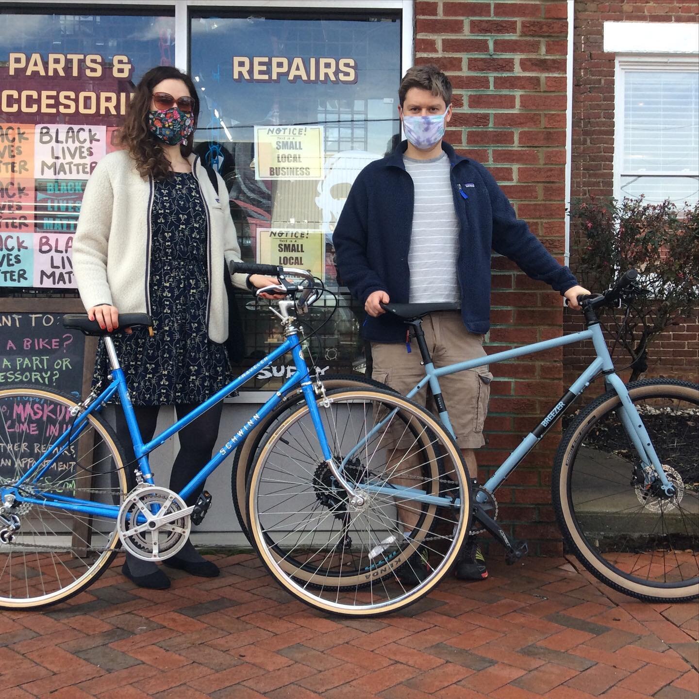 What a pair!!! One new @breezerbikes Radar Cafe and a lovely updated custom vintage step-through city bike. Bring your best bud and get matching rides! It&rsquo;s fun. #justridingalong @breezerbikes #vintage #custom #bicycle #newbikeday