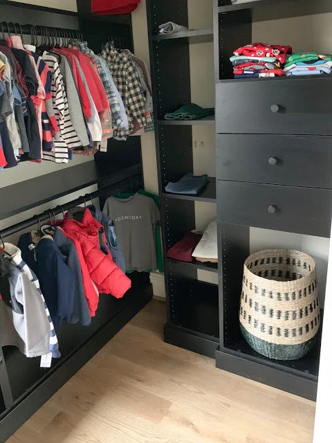 Croix's Custom Closet