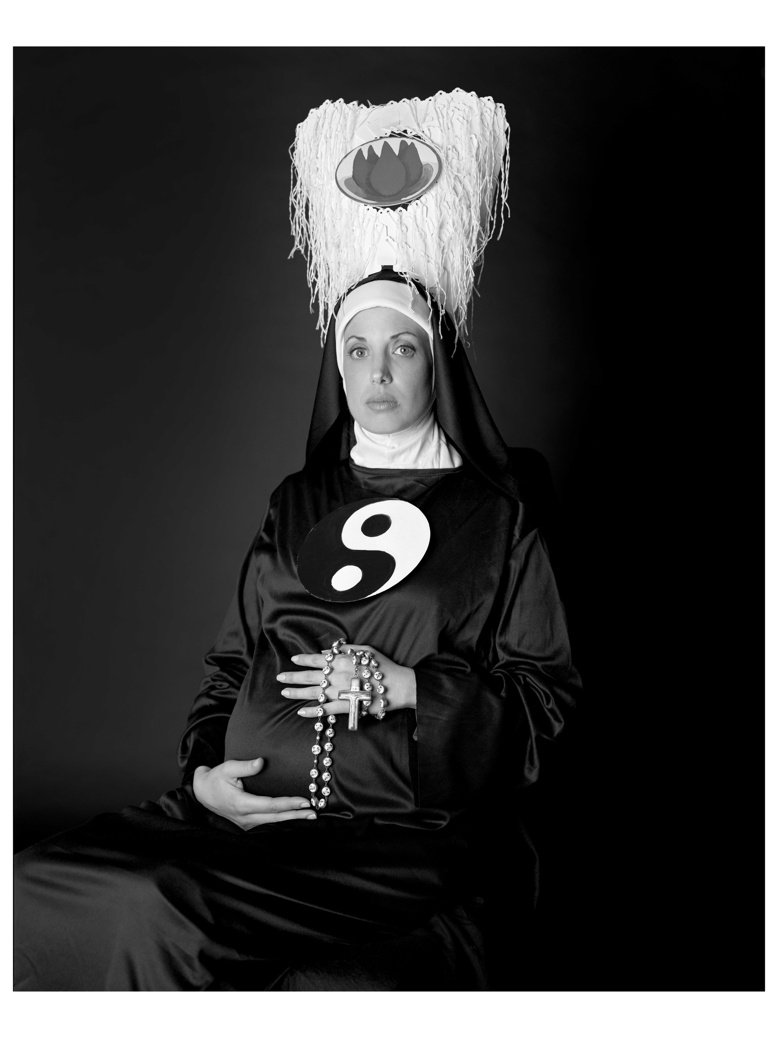 CarlamonjaBN copy.jpg