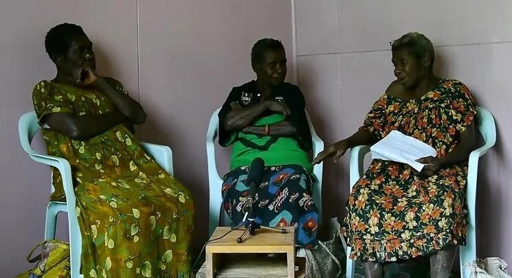 Elders discussing the future of the Qaqet language: Anna Nguinganan, Clara Langmetki, Dorothy Naremetki
