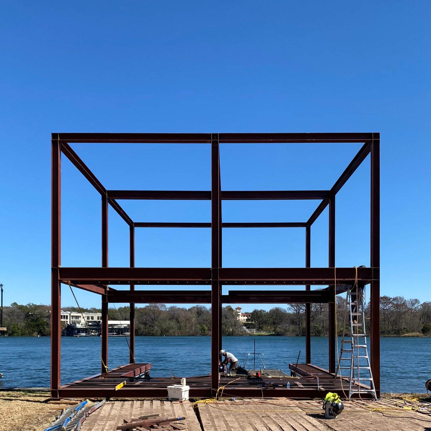 Erecting the framework for the Toy Box on Lake Austin, across from Laguna Gloria. Some exciting things in store for this magic cube.

#toybox #magiccube #lakeaustin #architecture #modern #steelframe #sculpture #boatdock #design #cartesian #steel #apa