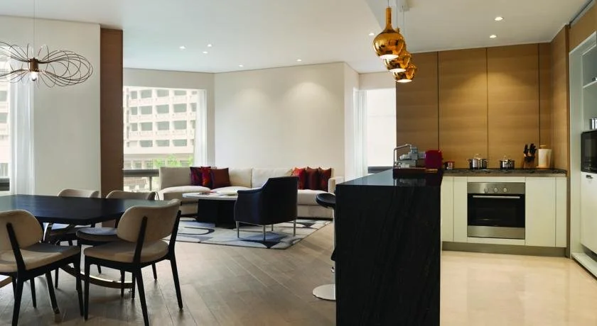 23IN-EXECUTIVE ROOM-02.jpg