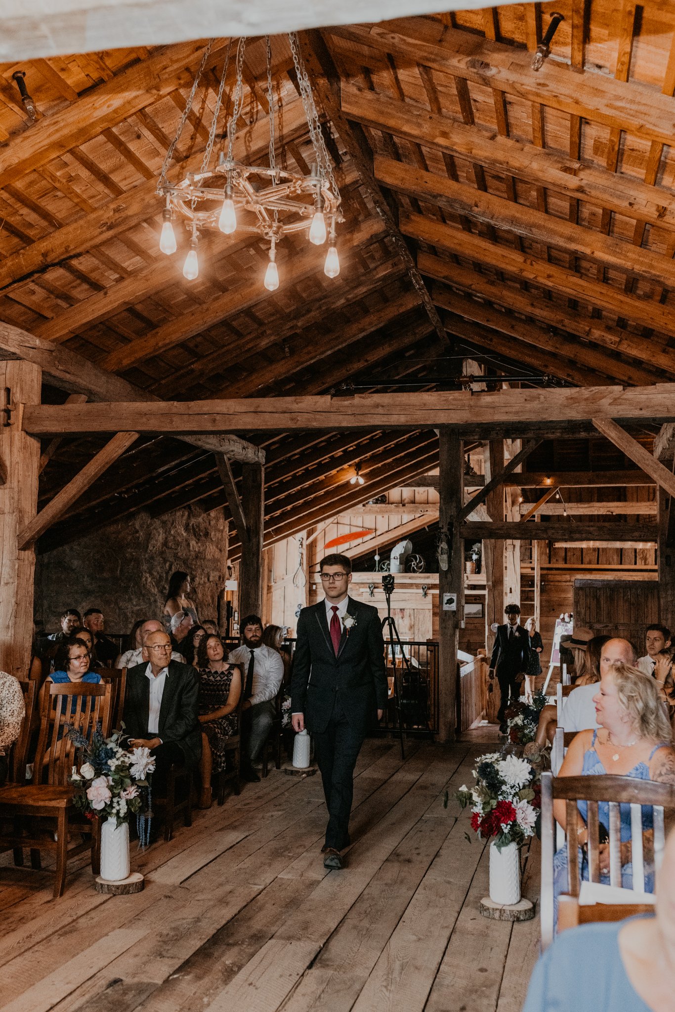 four winds barn wedding-2-2.jpg