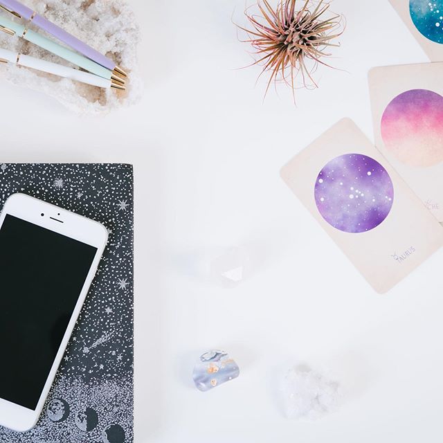 🌕Happy Full moon! Let&rsquo;s talk rituals! I love rituals and especially around the full moon. It&rsquo;s the perfect time to LET GO. Letting go of self-limiting patterns, unhealthy relationships, fears about the future or anything that is no longe
