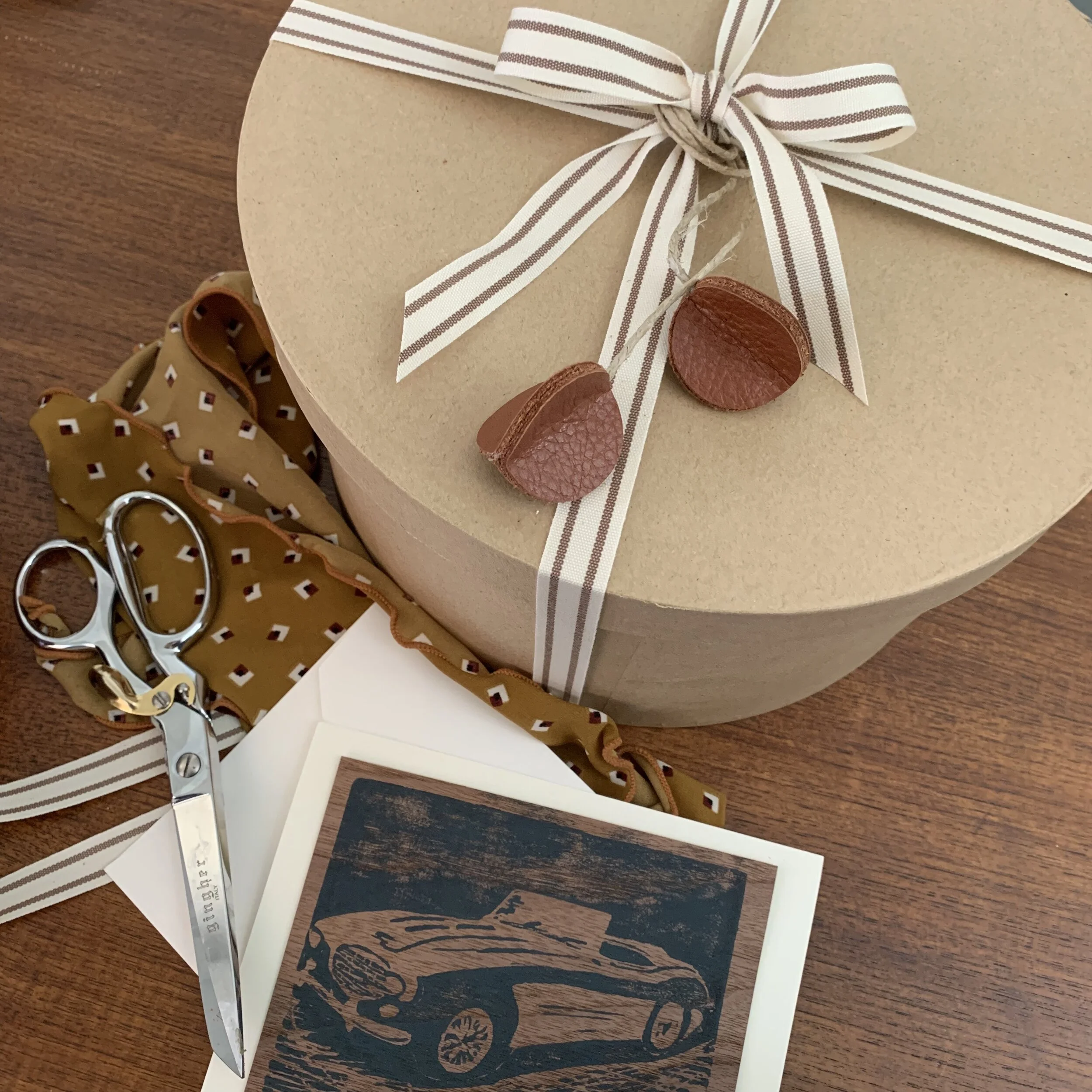 nearly FREE GIFT WRAPPING 