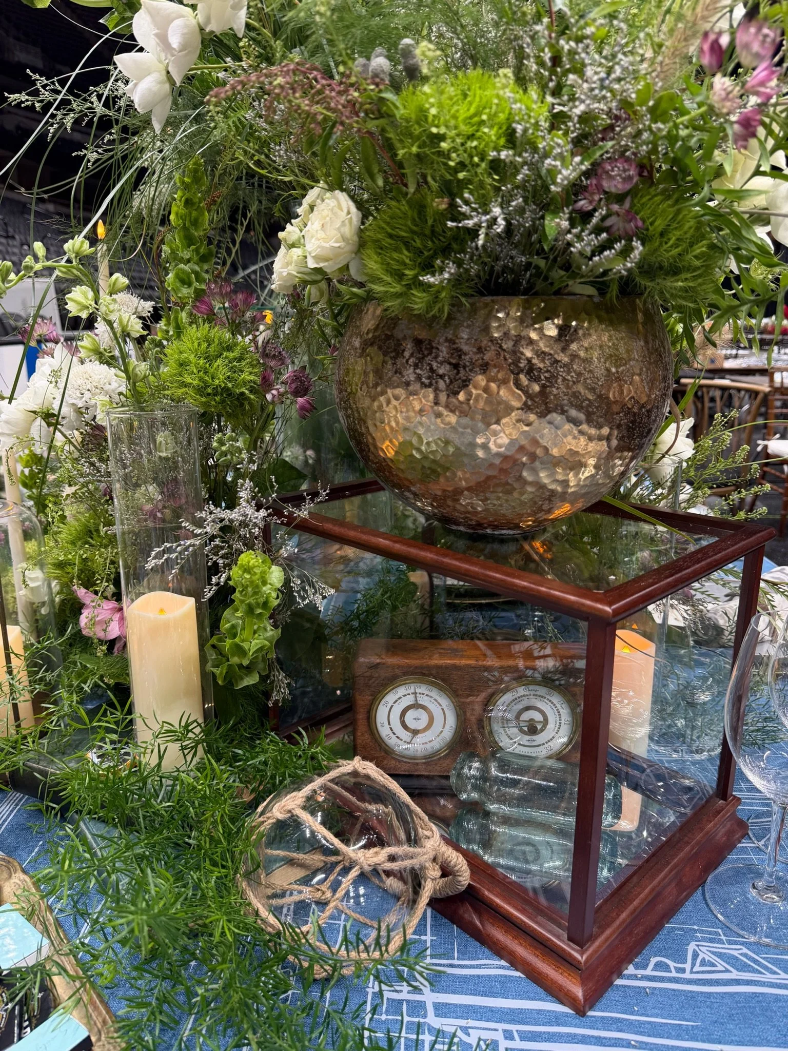 Honda Center Glasspar Gala Table