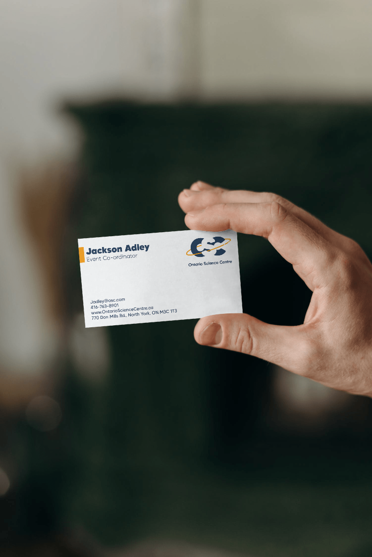 hand-holding-business-card-mockup-638b7fb92d28838d2cd0fde7.png