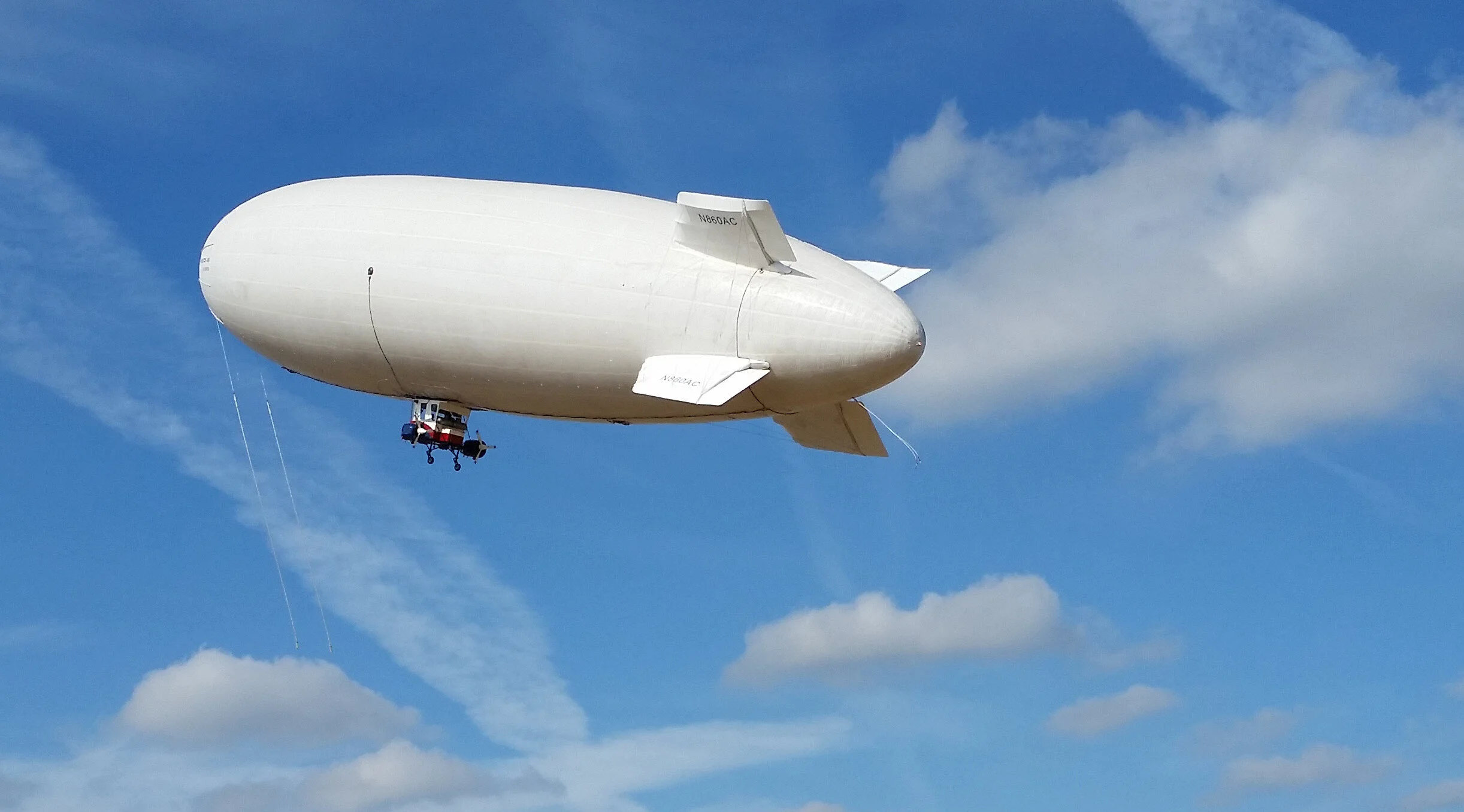 Aeros’ 40D ‘Sky Dragon’ airship in flight.jpg