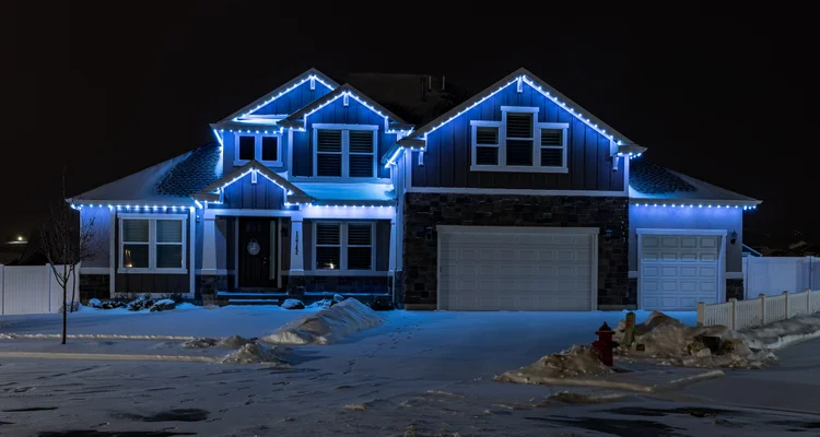 Permanent architectural lighting on a home