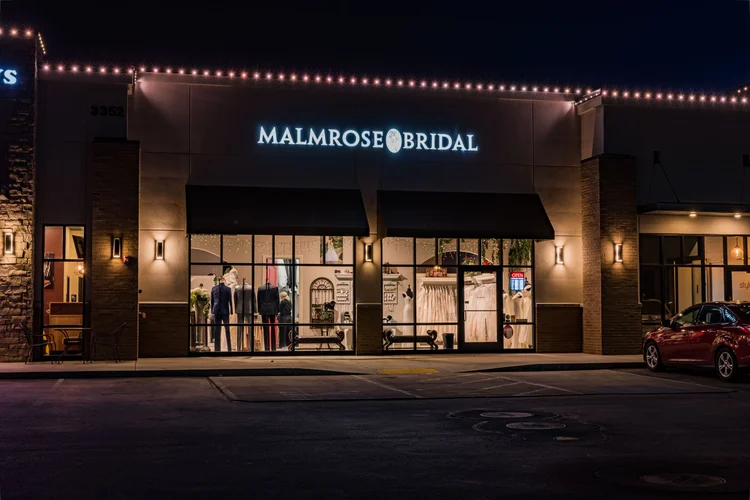 Permanent commercial building lighting