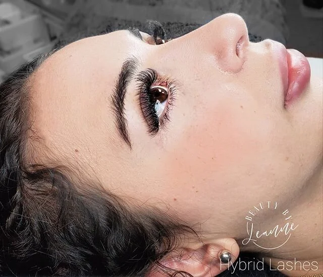 -HYBRID LASHES-

I miss my clients. I hope you miss me too 😚