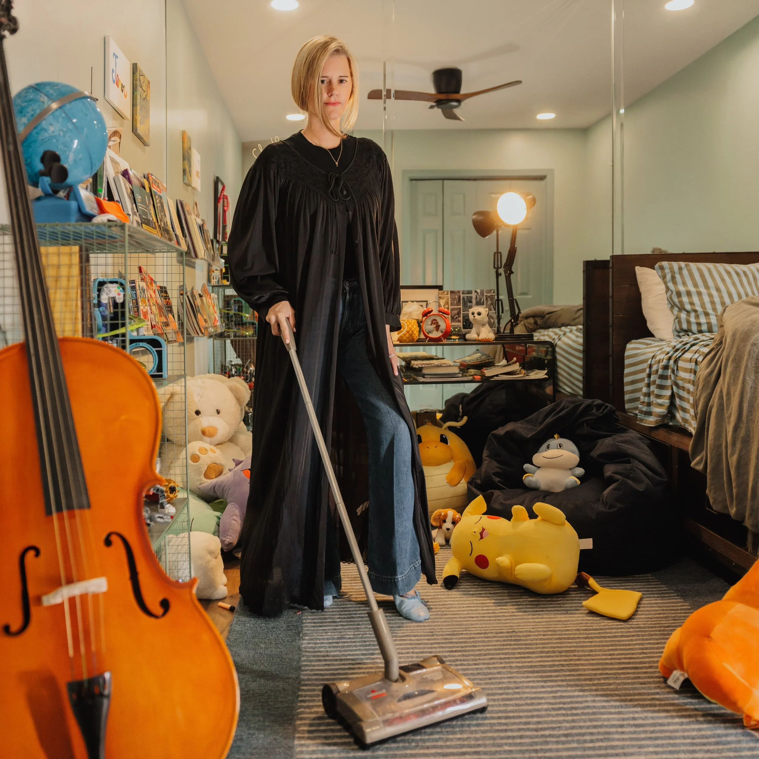 Cleaning up doesn&rsquo;t have to be so boring. Nor does your house dress. 😉✨

A little vintage drama, your favorite denim, and a vacuum that doubles as a dance partner. 🧹💃🏻

We spend so much of our lives tending to home&mdash;why not wear someth