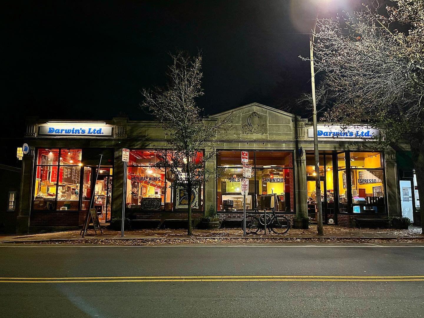 We came, we loved, we made sandwiches &amp; coffee. Goodbye &amp; goodnight Cambridge&hellip;
.
.
Our Cambridge St, Mass Ave. &amp; Putnam Ave. cafes will remain open until 12/22/22&hellip;
.
.
Our Holiday hours are 8-3PM, and all remaining locations