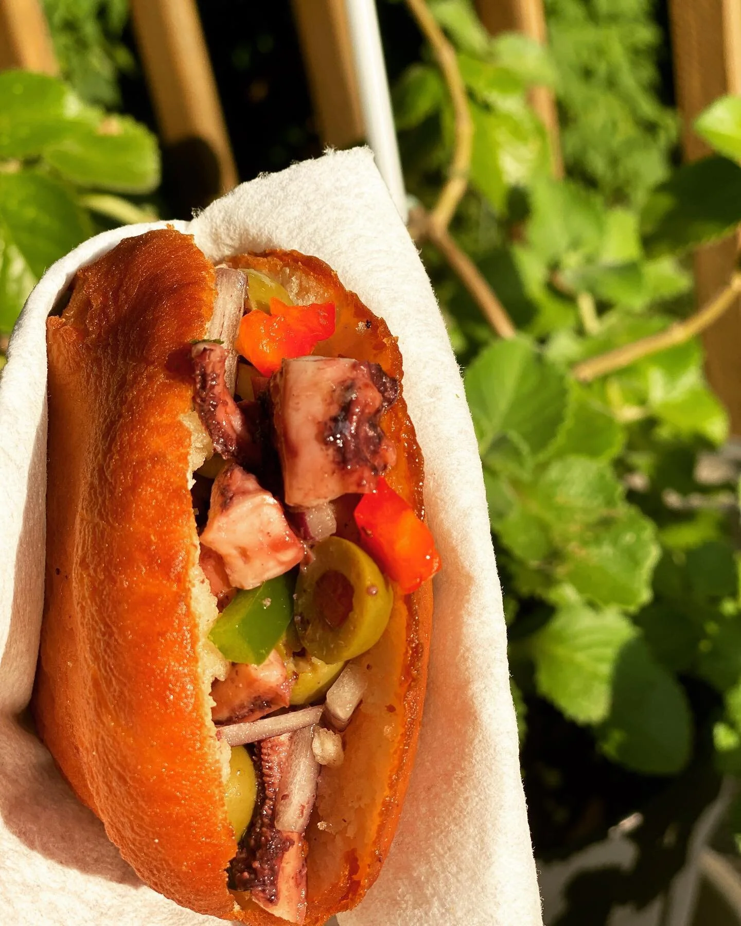 Series Finale!!! &ldquo;Recorrido Isle&ntilde;o,&rdquo; a short culinary tour of Puerto Rican cuisine and it&rsquo;s delicious, yet lesser known dishes. Next on the menu. Arepas de Coco from Vieques. Hosted by @segundoruizbelvis Details and descripti