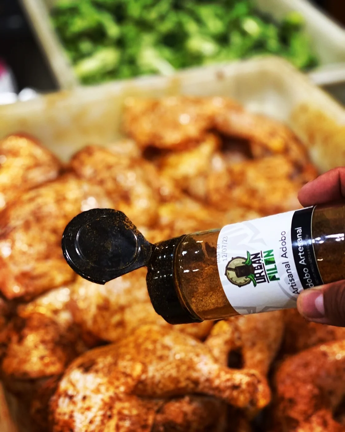 Natural y completo. #localbusiness #smallbusiness #urbanpil&oacute;n #lacriollainc #seasonyourchicken