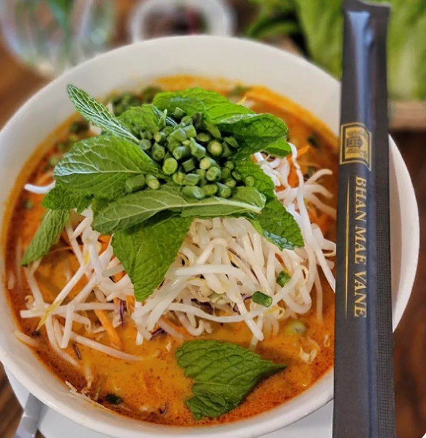  Khao poon gai 